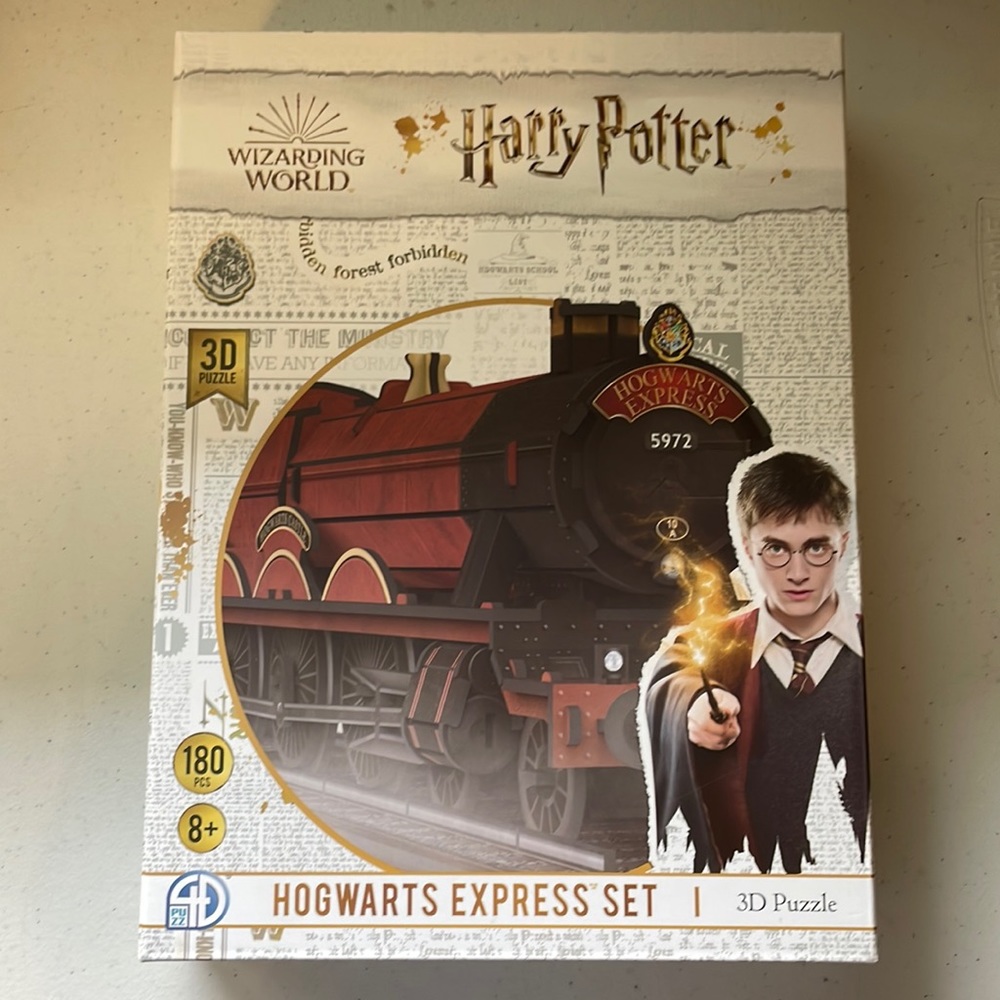 Harry Potter NEW 3D Puzzle Hogwarts Express Set 1 - 180 PCs Wizarding World